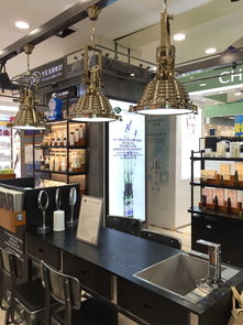 阿芙精油3.0版店铺形象升级 北京新华百货店的金属镀钛工艺与空间展示设计